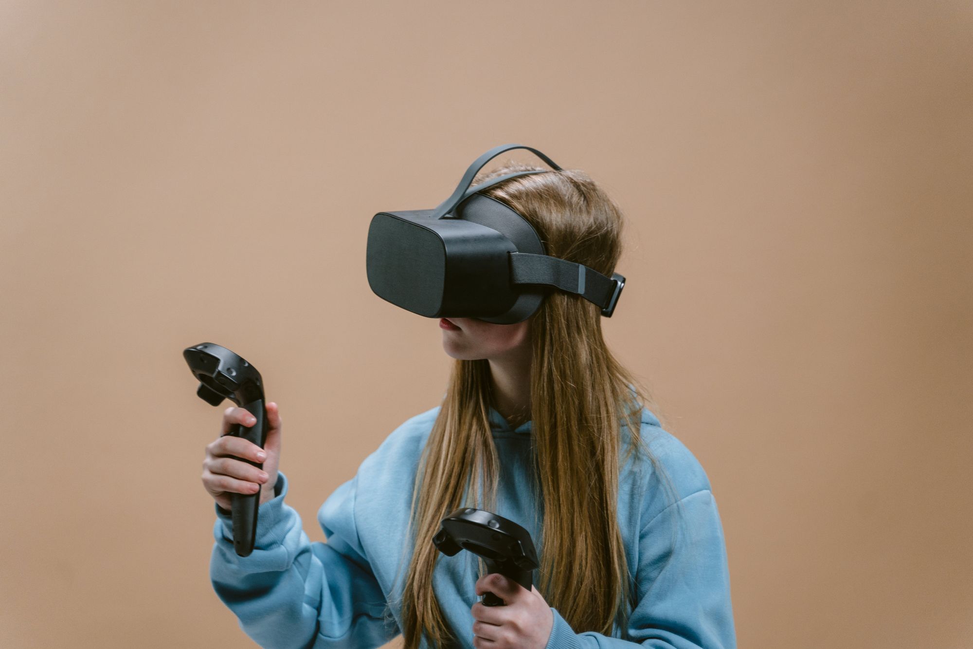 AR & VR: Hardware Components Driving Immersive Experiences